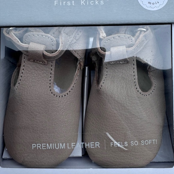 Robeez -Learn to Walk -Soft Soles - Picture 2 of 2